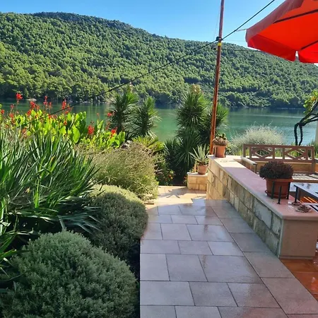 Four Bedroom Apartmán Broce