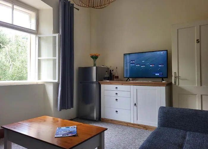 Four Bedroom Апартаменты Broce